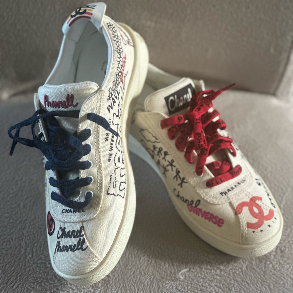 CHANEL White Canvas Graffiti Sneakers with Red & Navy Accents